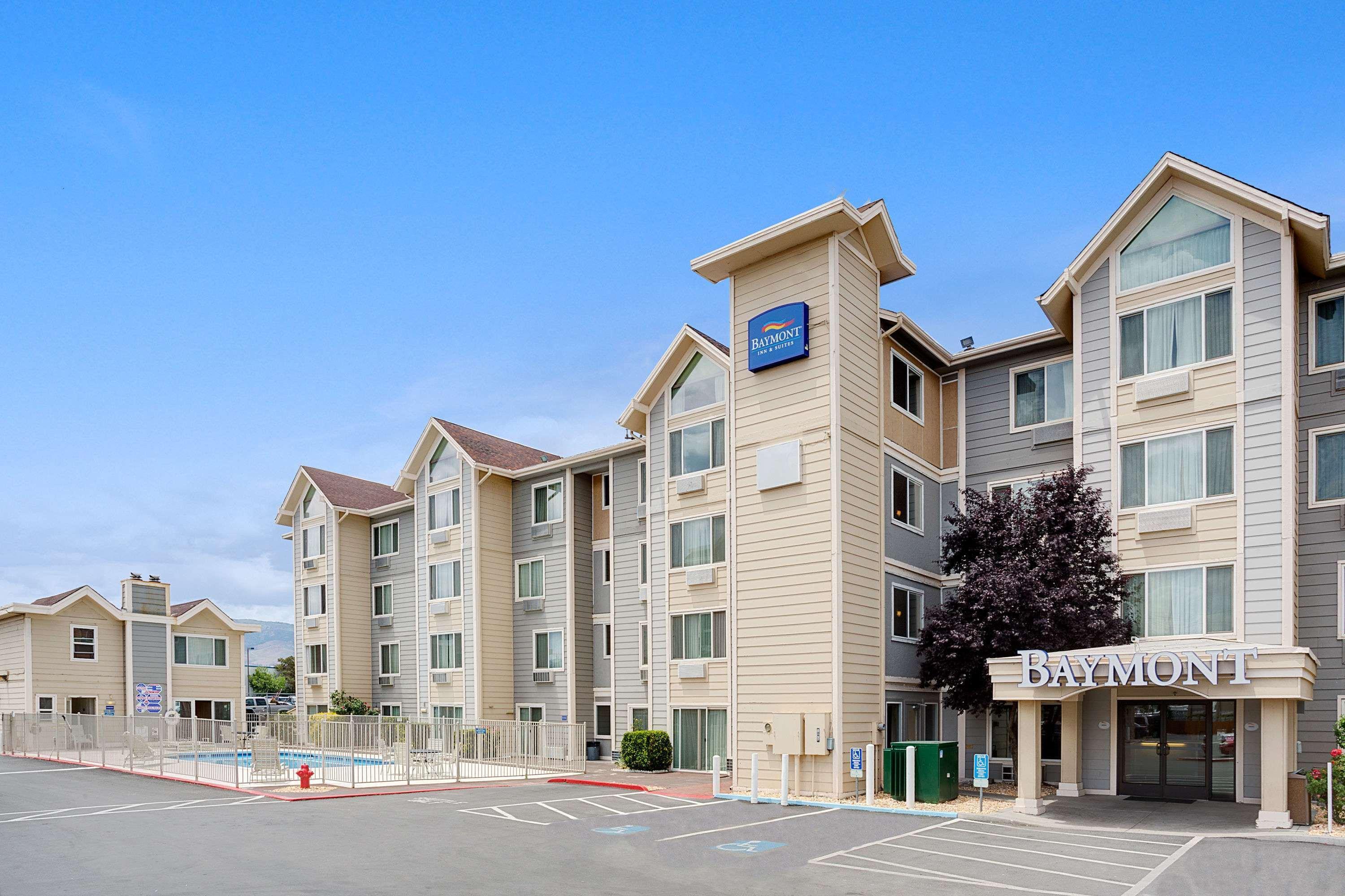 Baymont By Wyndham Reno Hotel Exterior foto